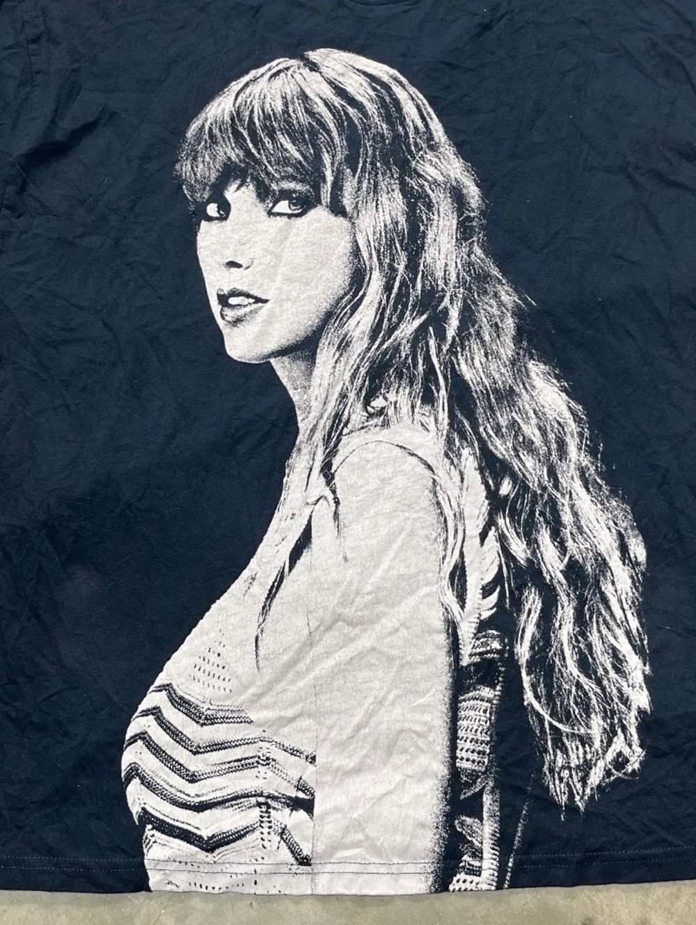 Taylor Swift Preowned XL Longsleeve Sleeve T-shirt